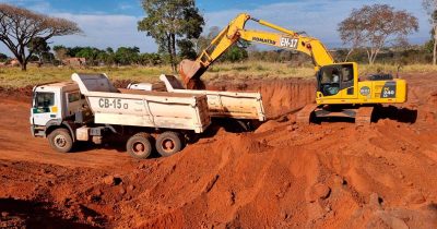 04 - PAVIMENTAÇÃO DE VIAS NO MUNICÍPIO CONQUISTA DOESTE