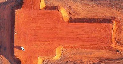 07 - TERRAPLENAGEM ELEVADA PARA CONSTRUÇÃO DE UM SECADOR. FAZENDA SOTECO EM CÁCERES – MT.